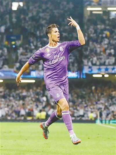 大量的蕾丝 大量的蕾丝