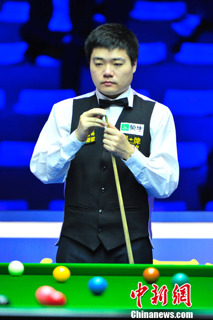 前者依赖稳 前者依赖稳